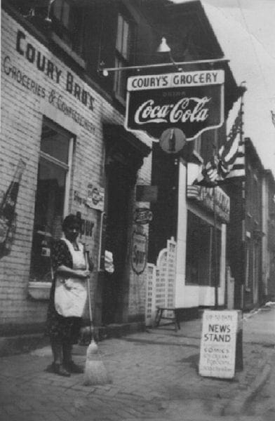 A photo of a grocery store.