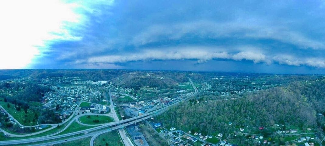 A drone photo of an interstate.