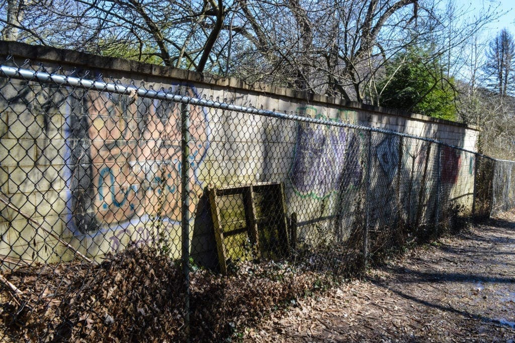 A spray-painted wall.