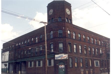 A bakery that has since been razed.