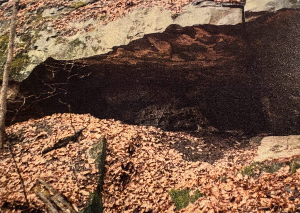 An rock overhang in Marshall County.