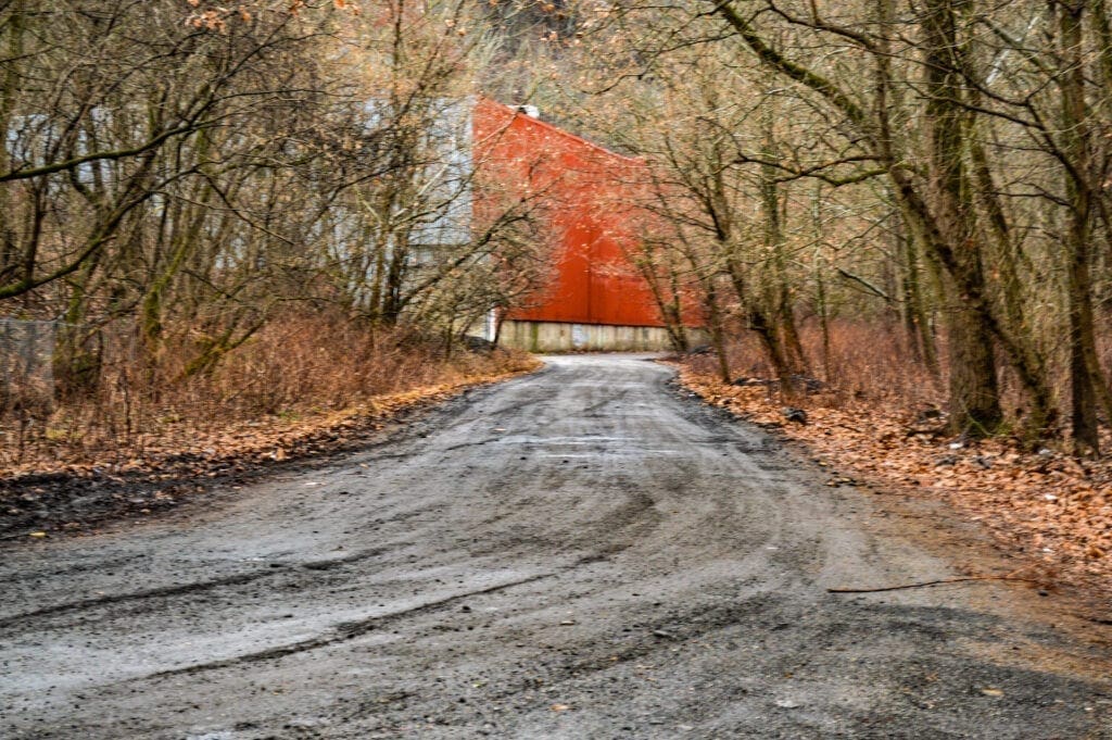 A street that is not paved.