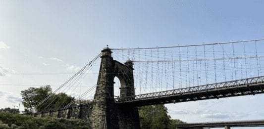 A photo of a Suspension Bridge.