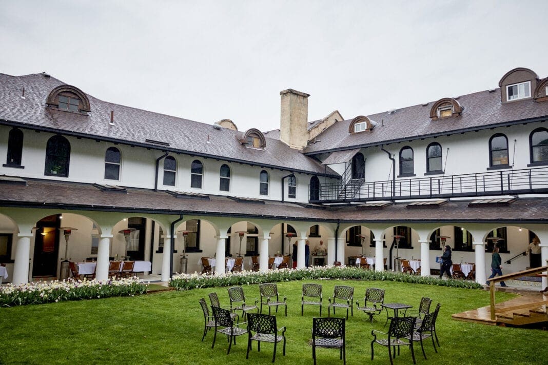 A photo of a courtyard.