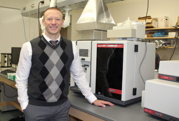 WLU Chemistry Lab Awarded Matching Grant for Equipment | Lede News