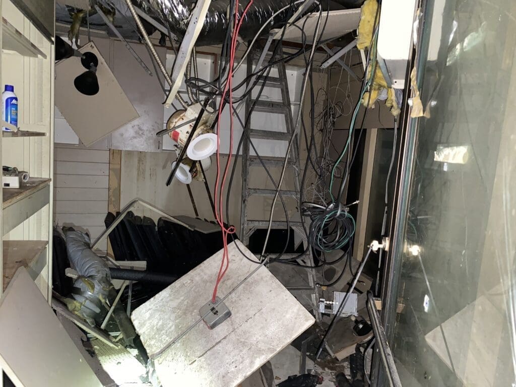 A room with wires everywhere.