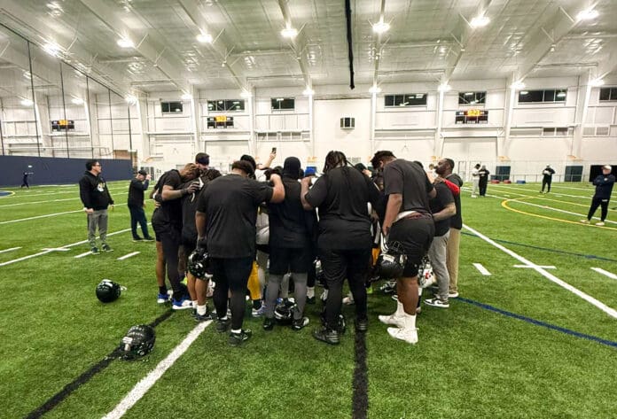 125CA960-99DA-45A4-87D1-1C0C70A531F4 A team.