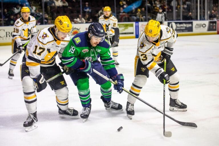 Nailers Battle Back for a Point in Shootout in Maine