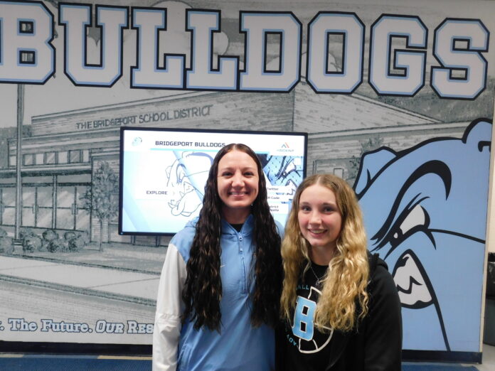 Brewer 1000 Points_01 Two females.