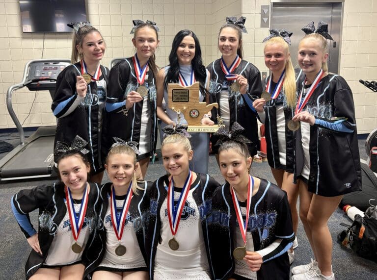 Bridgeport Cheerleaders Go Back-to-Back at OVAC Championships